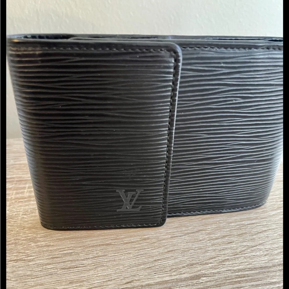 Authentic Louis Vuitton Men Epi Money Cash Holder Wallet Black